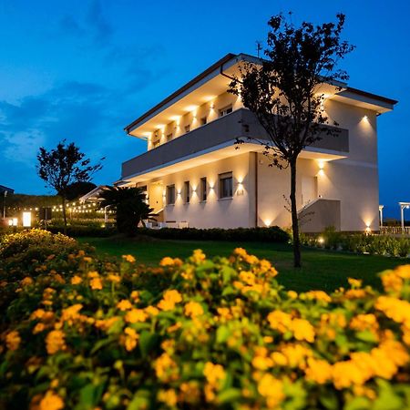 Villa Zefiro Suites & Events Battipaglia Buitenkant foto